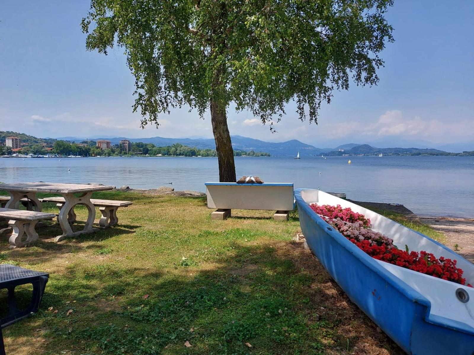 Bnbook Lago Maggiore Studio 2 Dormelletto Buitenkant foto